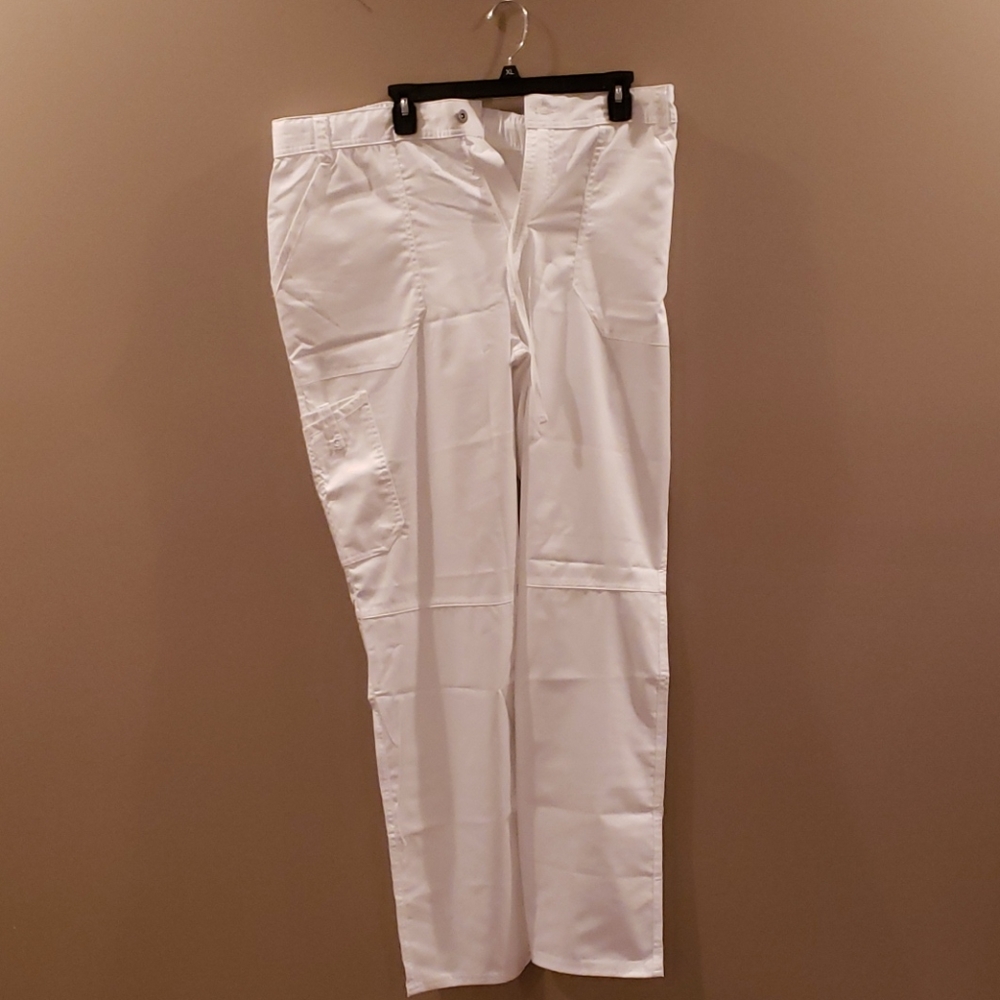 White scrubs (male)